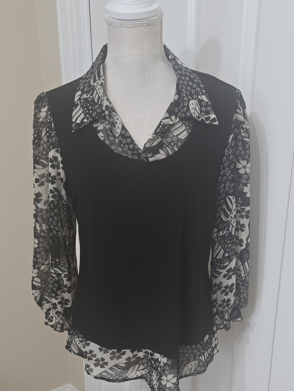CLAUDIA RICHARD Black Layered Floral-Collar Long Sleeve Top